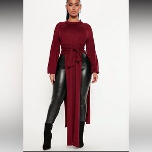 Pullover Sweater with high slit